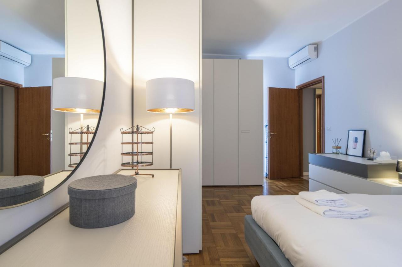 Appartamento Easylife - Elegante E Chic Dimora Con Balcone Milano